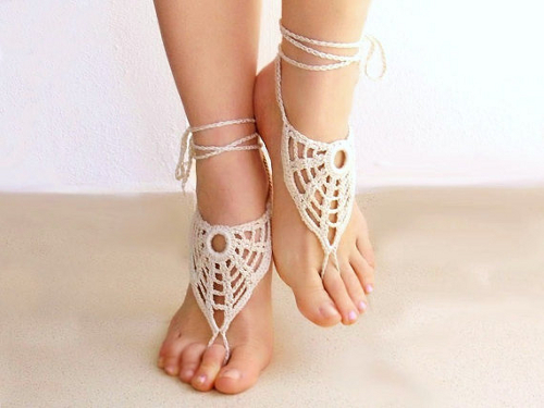 Resultado de imagen para pies bonitos en sandalias