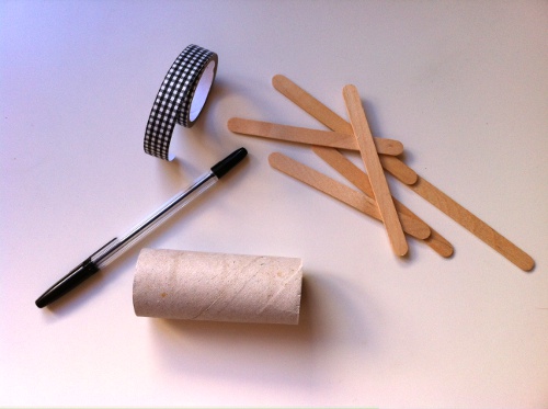 DIY tutorial reciclaje papel de WC en tricotin casero para tejer lana
