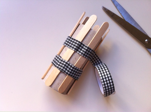 DIY tutorial tricotin casero con material reciclado para tejer lana cordones