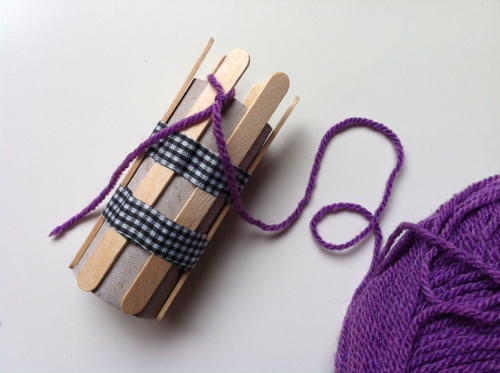 DIY tutorial tejiendo con tricotin manual un cordon de lana 