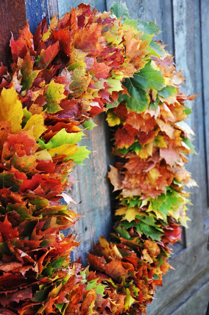 Adorno wreath DIY de otoño hecho con hojas