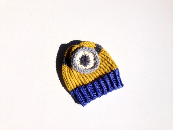 Tutorial DIY: Cómo tejer un gorro Minion con telar