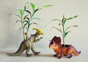 DIY dinosaurios reciclados