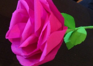 tutorial DIY como hacer paso a paso rosa de papel crepe tamaño xl