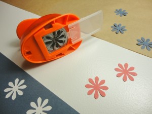 Perforadora De Papel Pequeña Carl Craft - Modelo Momiji (CP-1) Para Manualidades